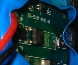 Акумуляторна батарея QiSuo літієва 12 V 6 A з елементами Li-ion 18650 (QS-1206A)