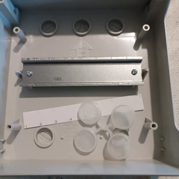 Навісна шафа Schneider Electric Kaedra на 8 модулів IP65 (13978)