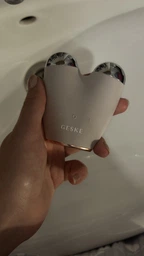 Микротоковый подтягиватель лица GESKE MicroCurrent Face-Lifter 6в1 фуксия