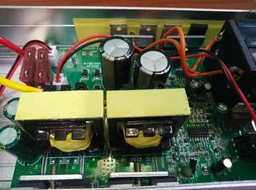 Інвертор напруги Voltronic Himastar DC 1000 Вт: 500 Вт 12/220 В з апроксимованою синусоїдою, 1 універсальна розетка, 1 x USB DC: 5 В/2.4 A, клеми + затискачі, Q40 (YT28493) фото від покупців 1