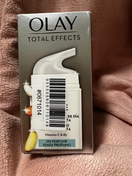 Эмульсия для лица Olay Total Effects Fragance Free Moisturiser 50 мл (8001090441263) фото от покупателей 7
