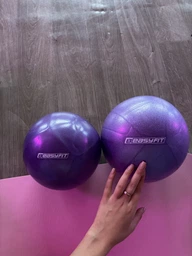 М'яч для пілатеса EasyFit 25 см фіолетовий фото від покупців 6