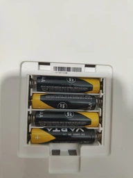 Набор солевых батареек Varta SUPER HEAVY DUTY AA (LR06) 4 шт + AAA (LR03) 4 шт (20006101418)