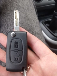 Корпус выкидного ключа для Peugeot 207 Партнер 307 308 407 GstarKey 2 кнопки батарейка на корпусе с прямым чистым жалом