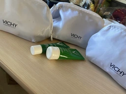 Набор Vichy Normaderm для коррекции недостатков жирной и проблемной кожи лица (5905076051633) фото от покупателей 1