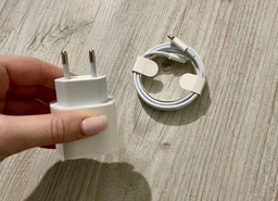 Сетевое зарядное устройство для iPad IPhone 14/13/12 20W USB-C + кабель type-c lightning 1М Комплект быстрой зарядки White фото от покупателей 1