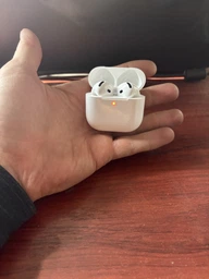 Навушники Apple AirPods (4-те покоління) (MXP63ZE/A) фото від покупців 14