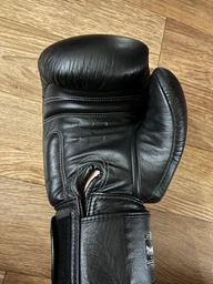 Дитячі боксерські рукавиці Twins Velcro BGVL3 Orange (BGVL3-Kid-Orange-M) фото від покупців 1