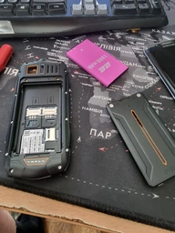 Мобільний телефон 2E R240 2020 2SIM Black 680576170101 фото від покупців 4