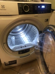 Сушильний автомат Electrolux EW8H259STU