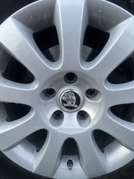 Колпачок Skoda заглушка на литые диски Skoda 56мм 5JA601151A фото от покупателей 4