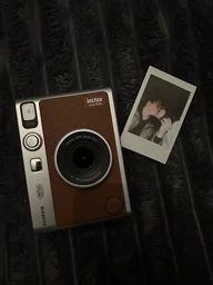 Фотоплівка/фотопапір для камери Fujifilm Instax Mini Color film 60 аркушів/фотографій (3 упаковки по 20 = 6 картриджів по 10 знімків) для 12, 11, LiPlay, Evo, Link2, 40, 90, 9 (Японія) фото від покупців 3