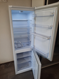 Двокамерний холодильник Beko RCSA270K20W фото від покупців 15