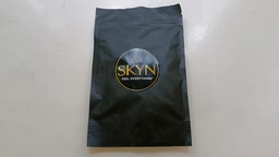 Презервативи Skyn Large king size 10 штук збільшений розмір скін фото від покупців 6