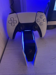 Зарядка для джойстика PlayStation 5 Honcam зарядная Док Станция для геймпада PS5 DualSense на 2 геймпада с подсветкой Белая фото от покупателей 16