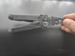 Клипса для мультитула Leatherman Surge, Charge, Wave (934850)