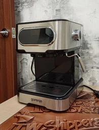 Рожковая кофеварка эспрессо Gorenje ESCM15DBK
