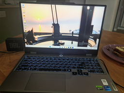 Ноутбук Lenovo LOQ 15IAX9 (83GS00BKRA) Luna Grey / 15.6" IPS Full HD 144 Гц / Intel Core i5-12450HX / RAM 16 ГБ / SSD 512 ГБ / nVidia GeForce RTX 4060, 8 ГБ / фото від покупців 6