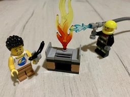 Конструктор LEGO City Пожежний рятувальний мотоцикл 57 деталей (60410) фото від покупців 1
