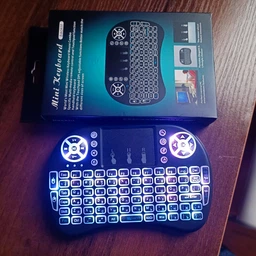 Клавиатура для телевизора KEYBOARD беспроводная с подсветкой (Через USB адаптер) Черная (893391) фото от покупателей 7