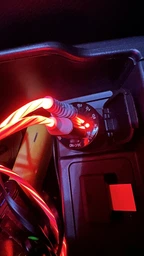 Интеллектуальное зарядное устройство в прикуриватель с вольтметромна 2 USB QC 3.0 Quick Charge 12В - 24 Вольта (31454)