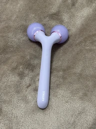Электронный ультразвуковой ролик для лица и тела GESKE Sonic Facial&Body Roller 4в1 фуксия