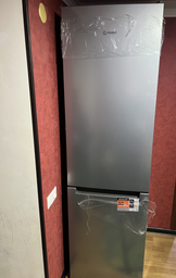 Двухкамерный холодильник Indesit INFC9 TI22X