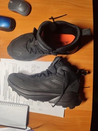 Женские демисезонные ботинки низкие для туризма Adidas Terrex Trailmaker 2 Mid Lea W ID0890 37.5 (4.5UK) 23 см Terrex Trailmaker 2 Cblack/Cblack/Grefou (4067888833690)