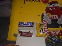 Новогодний шоколадный подарок M&M's&Friends Рождественский календарь 463 г (4823053701122) фото от покупателей 3