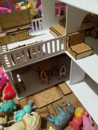 Комплект FlyShip toys Іграшковий Ляльковий будинок з меблями 32 позиції Біло рожевого кольору 550-1040