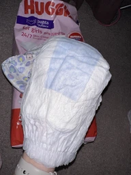 Трусики-Підгузки Huggies Pants 5 Jumbo 12-17 кг для дівчаток 34 шт. (5029053564272) фото від покупців 2