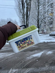 Конструктор магнитный в пластиковой коробки на 72 деталей