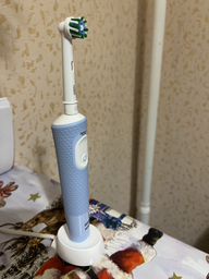 Електрична зубна щітка Oral-B Vitality Pro Protect X Clean D103 Blue (4210201446453) фото від покупців 6