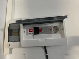 Автоматический или ручной переключатель ввода резерва I-II Tomzn TOQ5-125/2 2P 125А 6М с общим выводом снизу 2 полюса перекидной переключатель нагрузки двупозиционный АВР ATS (1885) фото от покупателей 2