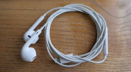 Наушники вкладыши проводные Lightning EarPods для Apple iPhone 5 6 7 8 9 Х 11 12 13 14 Pro Plus Mini Max LEXEGO with Mic Lightning Headphones White PL2J/W фото от покупателей 8