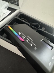 Цветная студийная LED лампа – панель | заполняющий RGB видео свет для камер и фотоаппаратов Andoer W140-RGB, 8W фото от покупателей 2