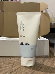 Пенка для чувствительной кожи лица Round Lab 1025 Dokdo Cleanser 150ml фото от покупателей 3