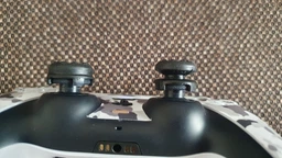 Накладки на стики KontrolFreek® Galaxy (White) для Sony DualShock PS4 / DualSense PS5 [382252749] фото от покупателей 16