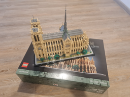 Конструктор LEGO Architecture: Нотр-Дам у Парижі 4383 елементи (21061)