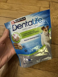 Упаковка лакомства для взрослых собак малых пород DentaLife Small для поддержания здоровья полости рта 115 г х 6 шт (8445291614567) фото от покупателей 1