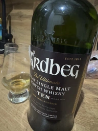 Віскі Ardbeg 10 років витримки 0.7 л 46% (5010494195286) фото від покупців 2