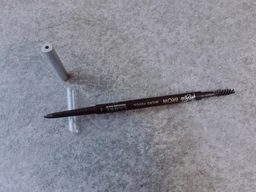 Карандаш для бровей Lamel Insta Micro Brow Pencil 402 0.12 г (5060522584827) фото от покупателей 1