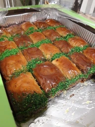 Пахлава асорті з какао, волоським горіхом, фісташкою Amanti 1кг фото від покупців 8