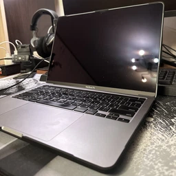 Захисний чохол-накладка Macbook Pro 13.3" М1(A1706 / A1708 / А1989 / А2159 / A2289 / A2251 / A2338) 2016-2020г Чорно-матовий з силіконовою окантовкою фото від покупців 2