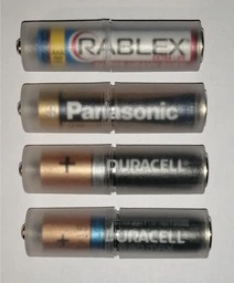 Переходники для батареек с AAA на AA BatteryCase, 4 штуки, полурозрачные, белые фото от покупателей 2