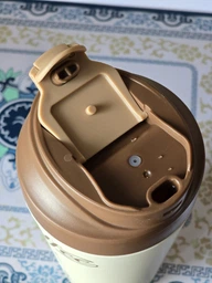 Термокружка Coffee термочашка з керамічною колбою і корпусом з нержавіючої сталі 480 мл термостакан з герметичною кришкою Бежевий фото від покупців 2