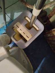 Комплект для уборки Швабра лентяйка с ведром Housework с автоматическим отжимом и складной ручкой + 2 насадки фото от покупателей 3