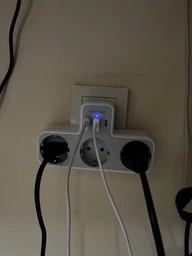 Мережевий фільтр розгалужувач трійник 3 євро розетки + 3 USB Tessan 3600W/16A Білий