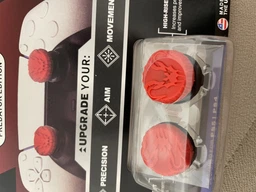 Накладки на стіки KontrolFreek® Apex Legends: Predator Edition для геймпаду Sony DualSense PS5 / DualShock PS4 фото від покупців 4