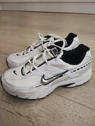Кросівки жіночі Nike Initiator 38.5 Комбінований FQ6873-101